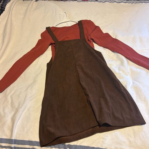 Corduroy brown jumper dress with rust colored long sleeve crop top - Picture 2 of 2